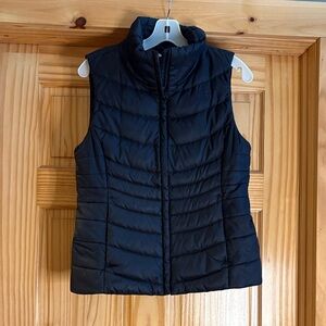 North Face Women's Black Puffer Vest